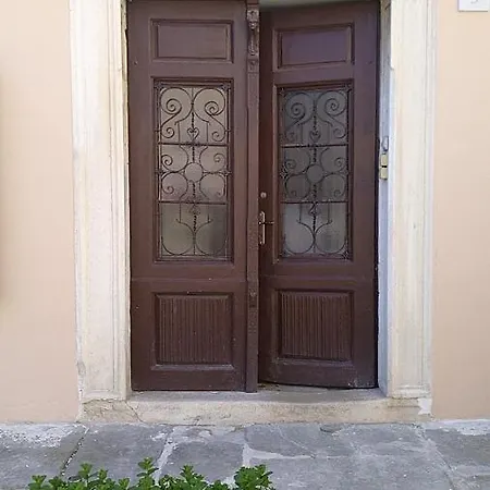 Rauch Apartment *